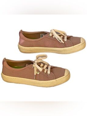 Cariuma Low Top Canvas Sneakers Mauve Pink Handcrafted Sustainable Women's 8.5